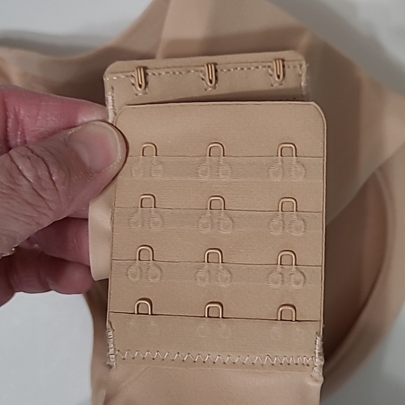 SKIMS Tan Underwire Bra size 34DDD - Picture 4 of 6